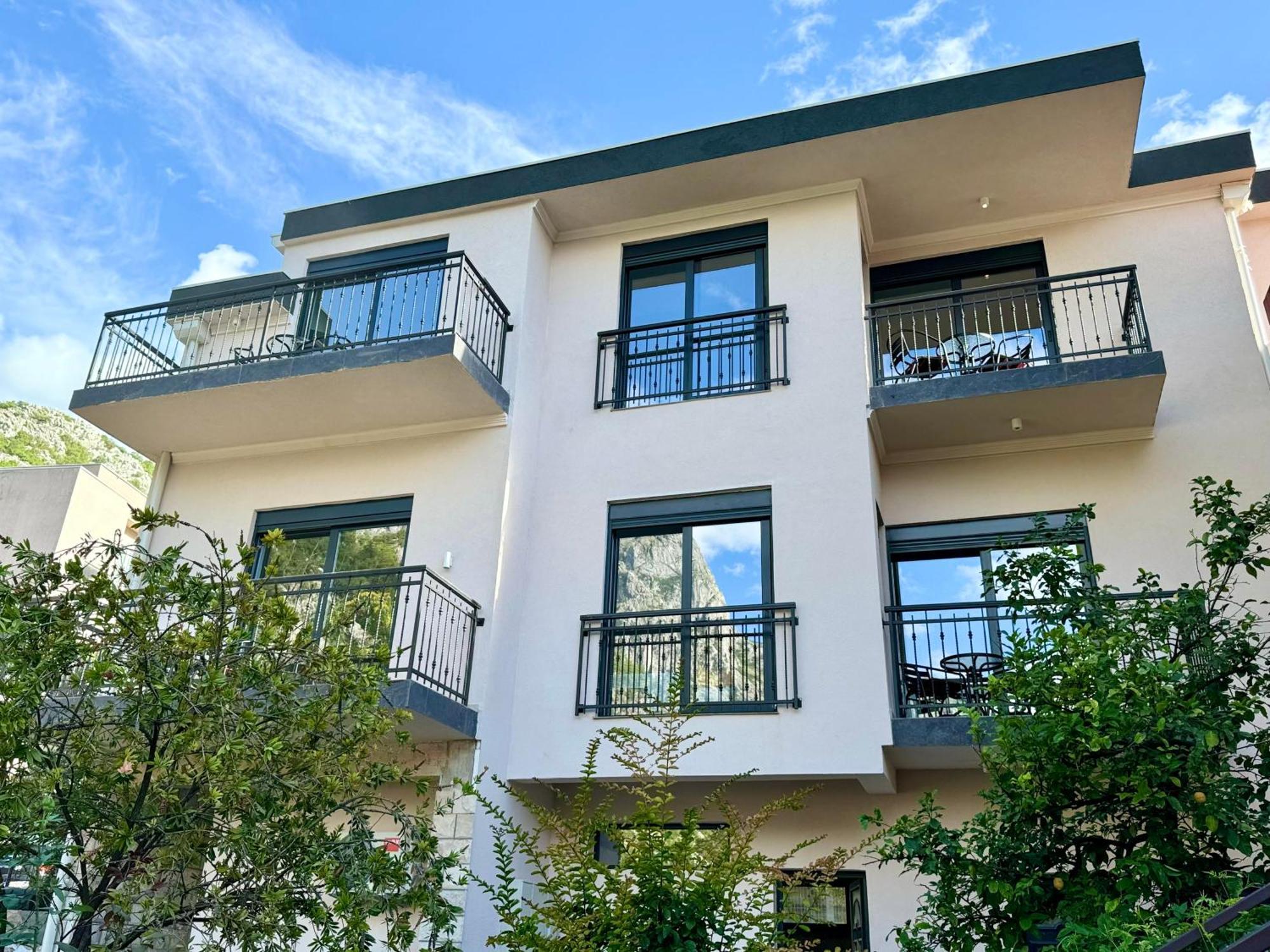 Harmony Garden Apartments 코토르 외부 사진