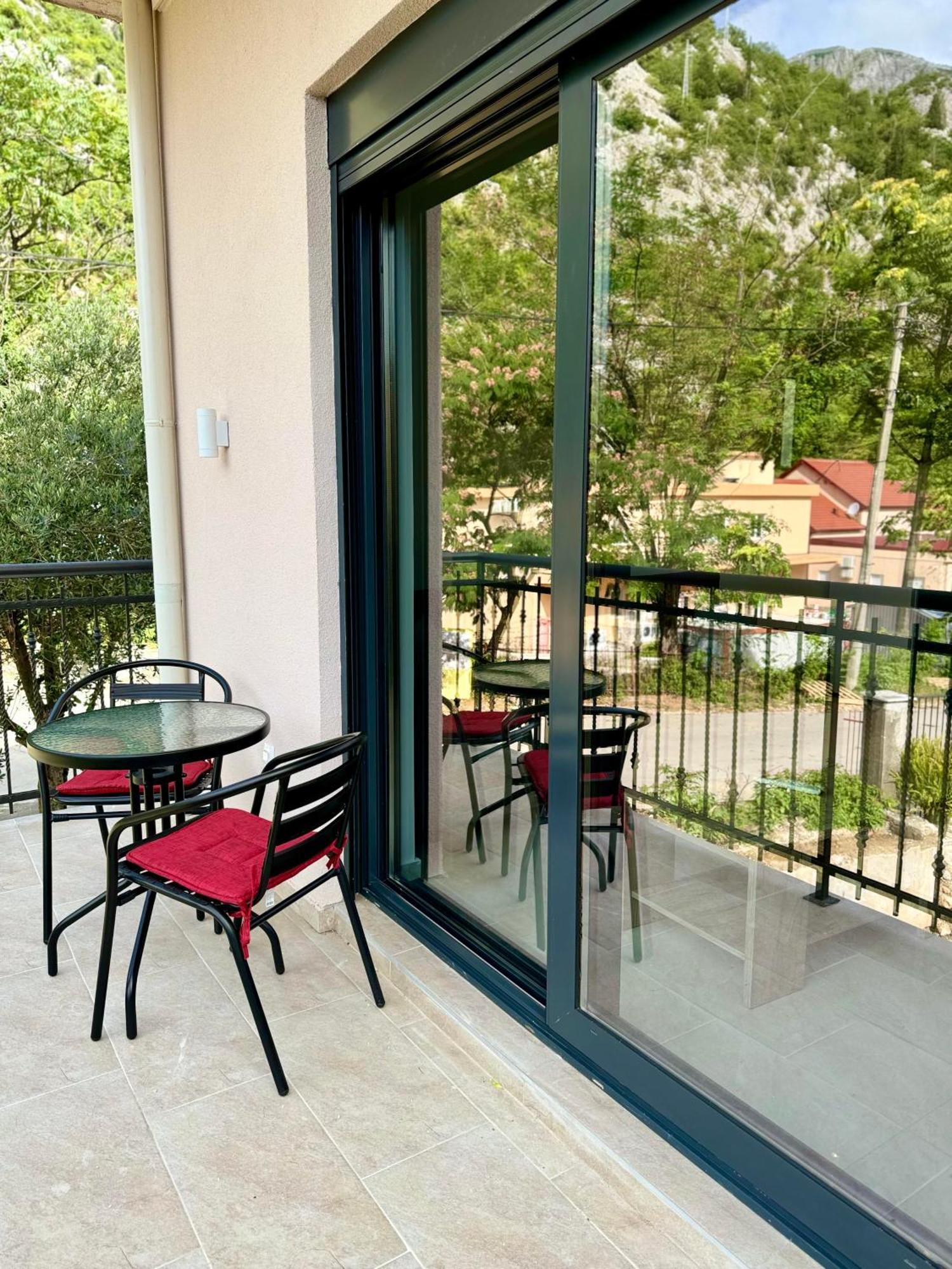 Harmony Garden Apartments 코토르 외부 사진